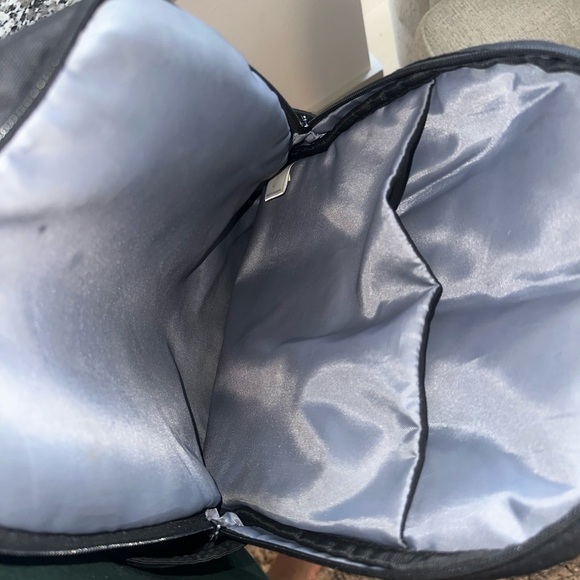 Adidas Black and White Men's Backpack - Picture 3 of 7